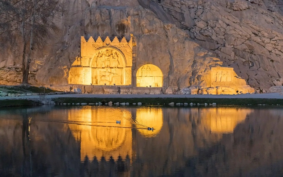 تاریخچه طاق بستان