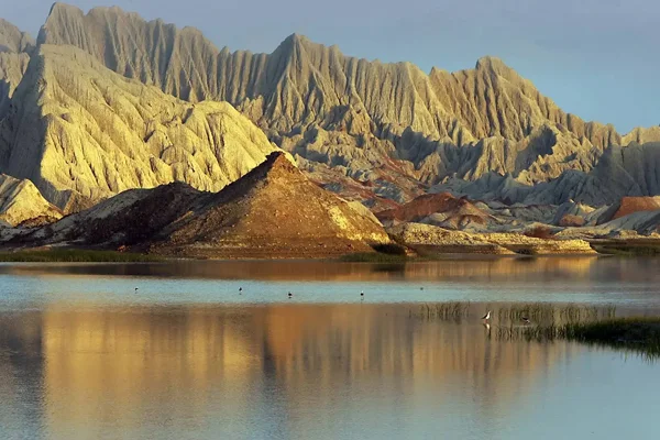 کوه‌های مریخی چابهار مقصدی شگفت‌انگیز برای سفر به سیاره‌ای دیگر