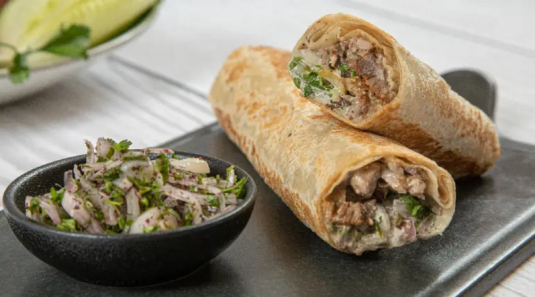 ۱. شاورما (Shawarma) از غذاهای سنتی قطر