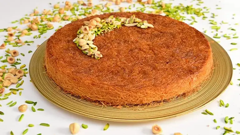۱۰. کنافه (Kunafa) شیرینی معروف عربی