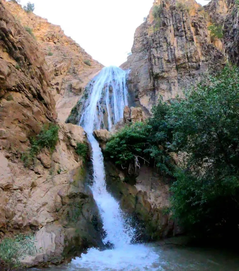 – آبشار سیاران نهراب